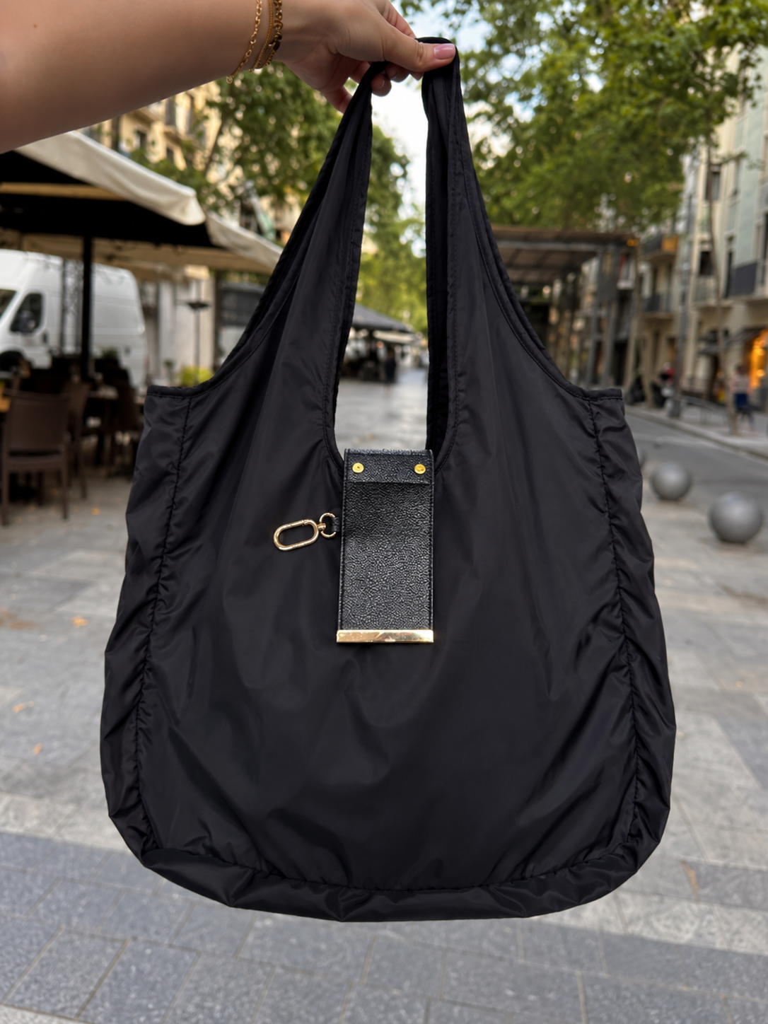 Black | 6 | Full size street view