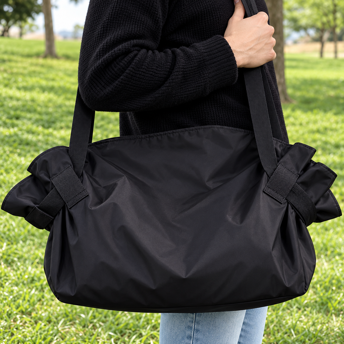 Black | 8 | Black Picnic Tote carried by hand